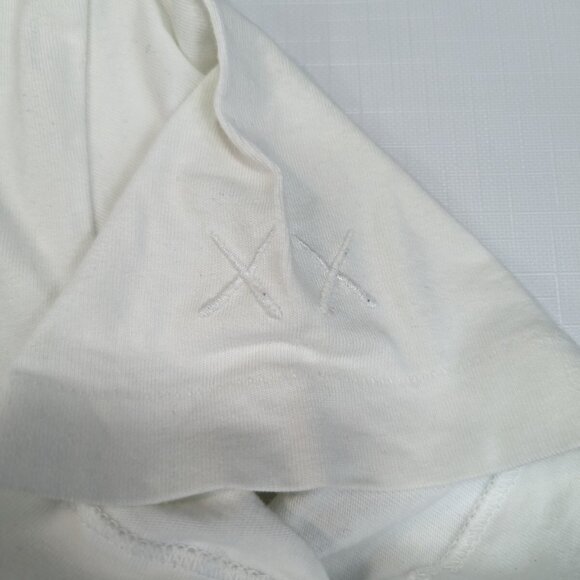 Kaws X Uniqlo Sesame Street BFF Youth White T Shirt Size 13 Kids Art Tee - Picture 10 of 12